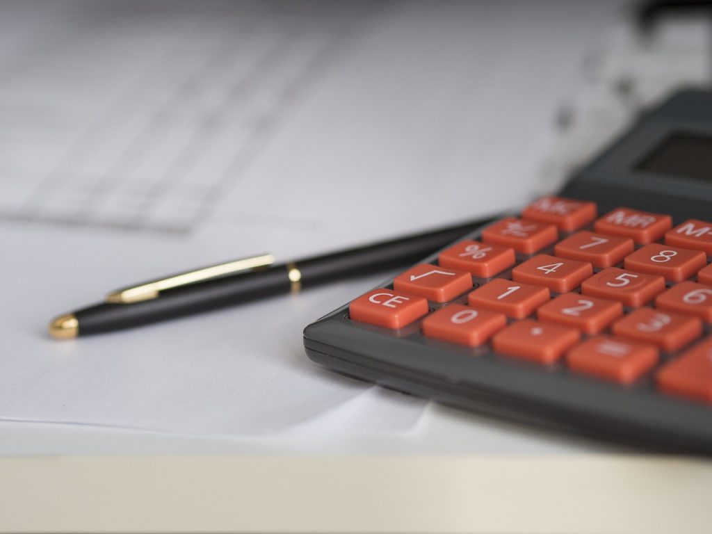 une calculatrice pour déterminer le solde de tout compte