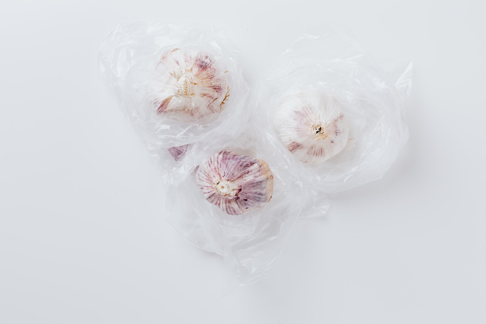 Économiser sur l'emballage : Comment une soudeuse de sac plastique peut réduire les coûts de votre entreprise ?