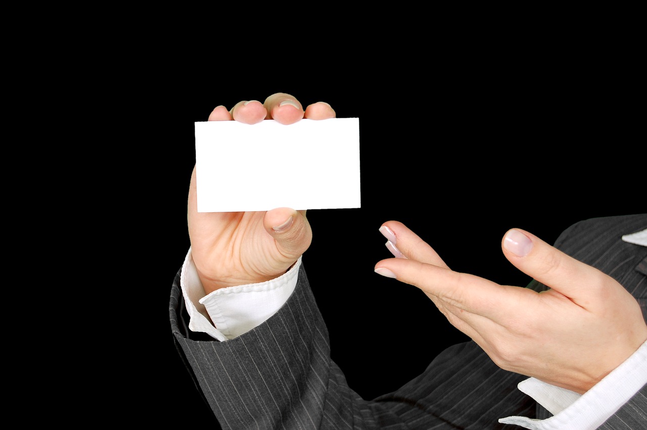Est-ce que le numéro de Siret est obligatoire sur une carte de visite ?