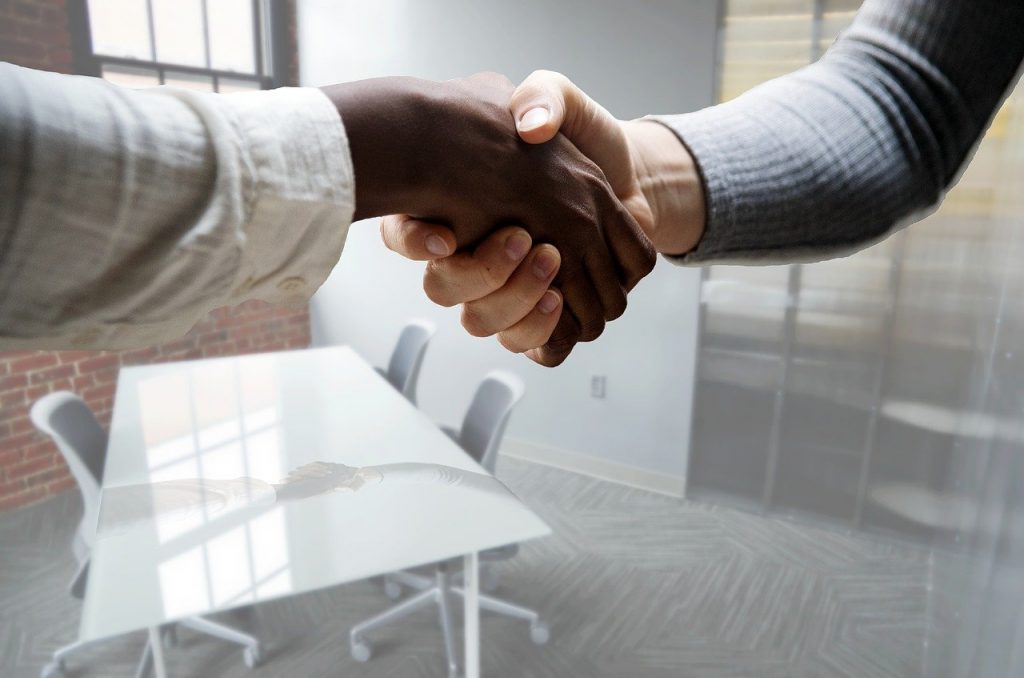 accord sur la nécessité d'une prime d'ancienneté préalablement à la signature du contrat de travail